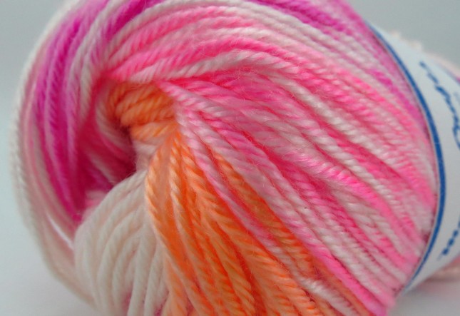 Tekstur detail benang rajut Nami. Klik untuk memperbesar.