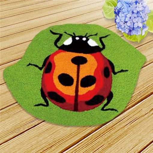 L79 Latch Hook Kit Karpet Rajut Ladybug Orange 50X36 cm 1